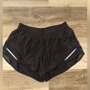 Hotty Hot Low-Rise Lined Short